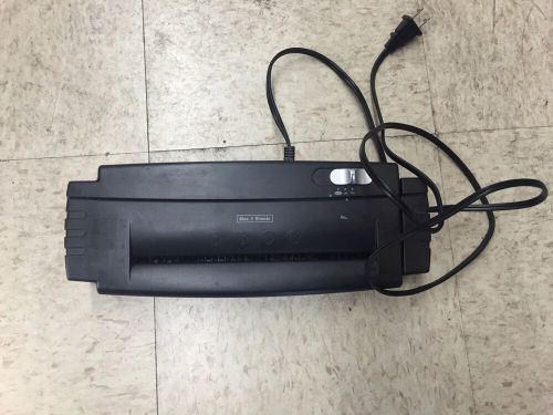 Used Mainstays Office Adjustabe Paper Shredder 6 Sheet /Strip Cut WM6S