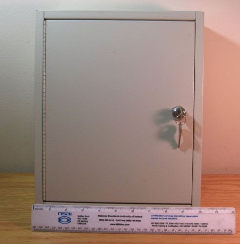 30 Key Lock Box / Key Locker / Key Control Cabinet