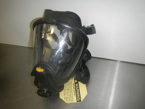 NEW  MSA ULTRA ELITE 493108 RESPIRATOR MASK LARGE HYCAR