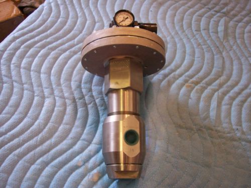 GRACO REGULATOR #915-538  with  GRACO #C55132 MANIFOLD