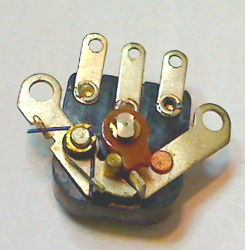 Vintage POTENTIOMETER  18x15mm #306