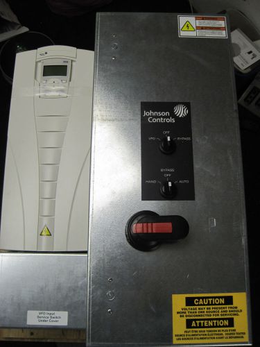 JOHNSON CONTROLS VFD P/N: 02434740781  HVAC Controls VFD, Disconnect, Bypass