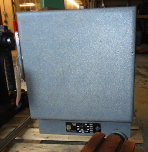 LabLine 500 ° Oven 13 x 13 x 13&#034; Oven Model 3600