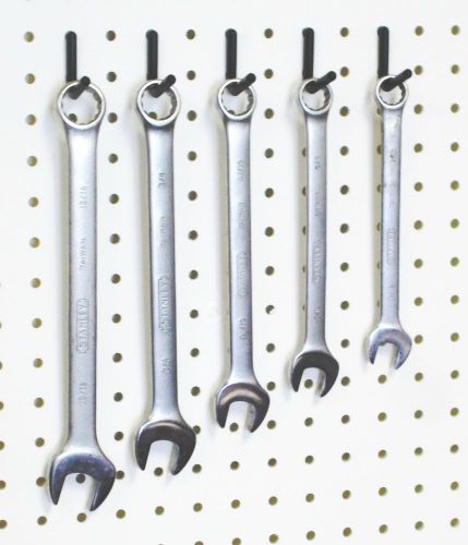 WallPeg 25 Black Flex-Lock L Peg Hooks for 1/4&#034; Pegboard Holes 2-Su