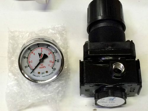 EXAIR 9008 1/4 NPT Regulator / Gauge with Mounting Bracket