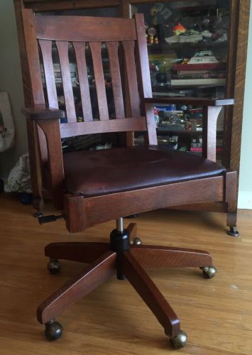 Stickley Brown Leather Quarter Sawn Oak Wood Office Chair / Furniture / Mission