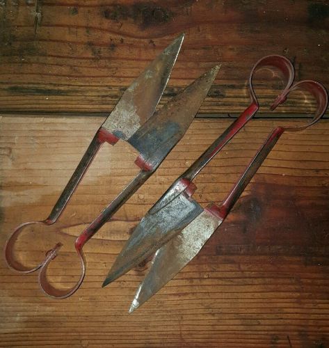 Vtg Pair Red Handled Sheap Shears Rusty  Decor Manual Vtg Tools Shop Decoration