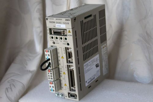 YASKAWA SGDM-04AC-SD2B Servo Drive Used