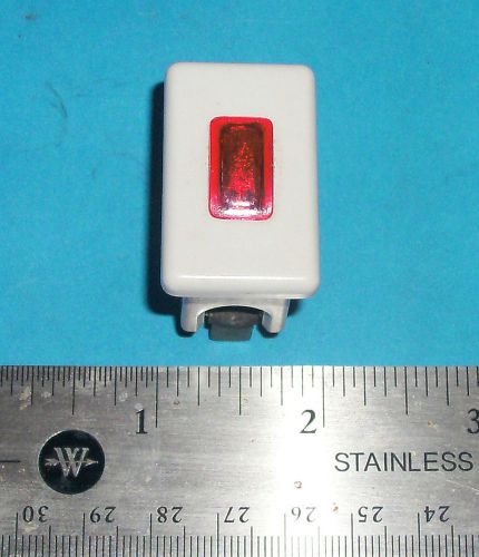 CARLING ELECTRIC VENDING MACHINE RED INDICATOR LIGHT 1/6W-250V 1/12W-125V USED