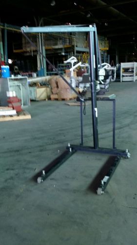 1000 lb. Hand Crank Straddle Lift Dutlon-Lainson Company