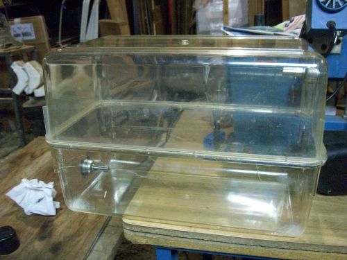 NEW 2 CLEAR PLEXIGLAS-PLASTIC BIOLAB LAB CONTAINER WITH AIRFLOW VALVES