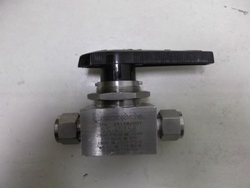 Swagelok SS-45TS8  Valves (quantity 3)