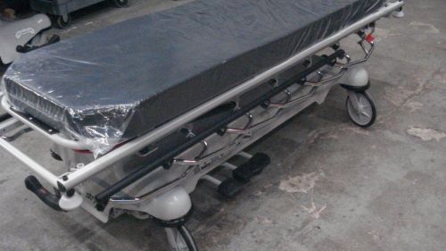 Stryker 1001 Hydraulic Procedure Stretcher Refurbished