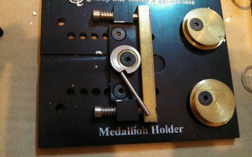 ROLAND medalion holder