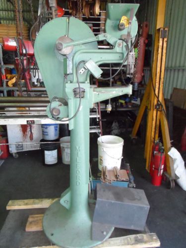 Milford 220-BH impact Rivet Machine / Riveter 11&#034; Throat Tooled for C-511 x 1/8