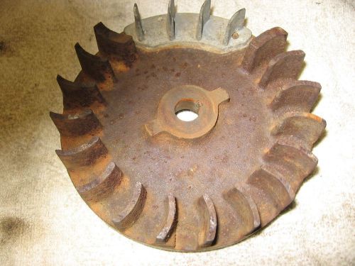 Vintage Briggs &amp; Stratton Horizontal Fly Wheel Starter Fits 4 &amp; 5 HP Engines