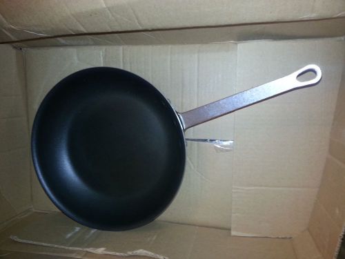 VOLLRATH Pro Series Plus Pro- HG TI Non Stick 10&#034; Fry Pan 50780 W/OUT KOOL GRIP