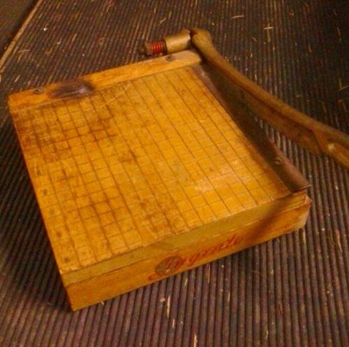 Ingento paper cutter