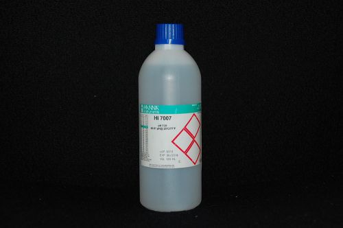 Hanna Instruments HI7007 pH 7.01 buffer solution at 25C 500 mL.