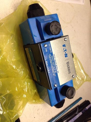 Eaton Vickers Dg4s4-012n-u-b-60 Hydraulic Directional Control Valve