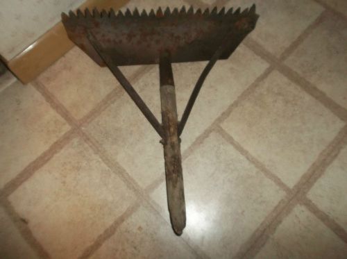 really old concrete rake head, gravel mover? re-purpose,15.625&#034; x 10.25&#034;