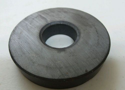 Very strong circular/donut shaped, ceramic/ferrite magnets for sale