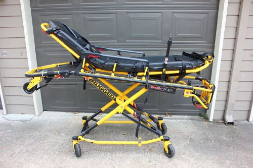 Stryker MX-Pro R3 6082 600lb Ambulance Stretcher w/ O2 Holder IV Pole Cot