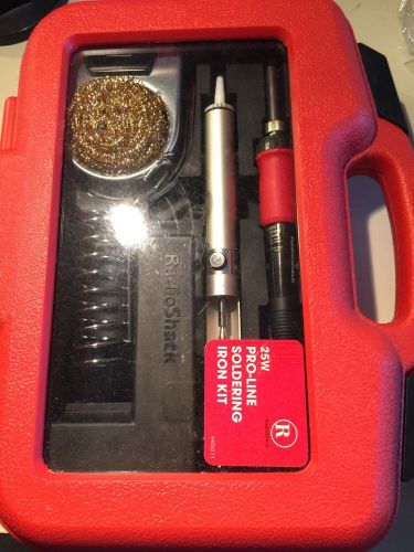 Radioshack 25W Pro-Line Soldering Iron Kit 6400211 DIY Desoldering Pump &amp; Base