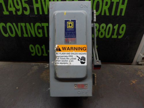 SQUARE D 30AMP FUSIBLE SAEFTY SWITCH #917937 CAT#H36IAWK PH:3 600VAC 3P USED