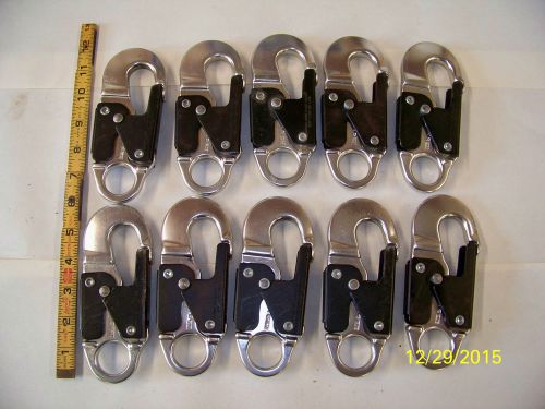 SMALL ALUMINIUM/BLACK GATE HOOK/CARABINER