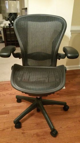 Herman Miller Aeron Chair Size B