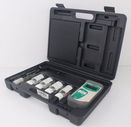 Oakton ph 5 acorn series ph meter thermal probe w/ fluids and reference packs for sale