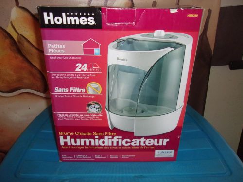 Perfect Holmes Filter Free Warm Mist Humidifier Still In Box Model No. HM5250