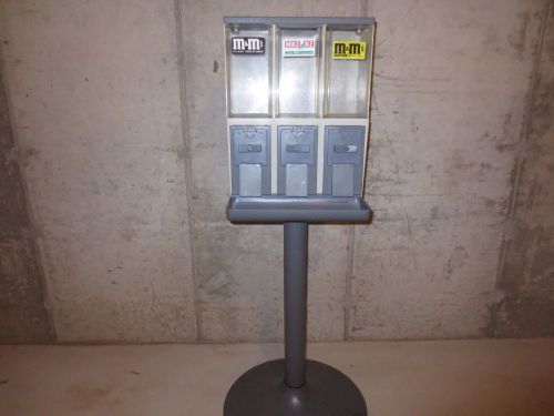 Vendstar 3000 Three Selection Candy Machine w/KEYS Used