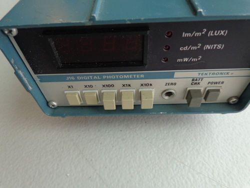 Tektronix J16 Digital Photometer (For Parts)