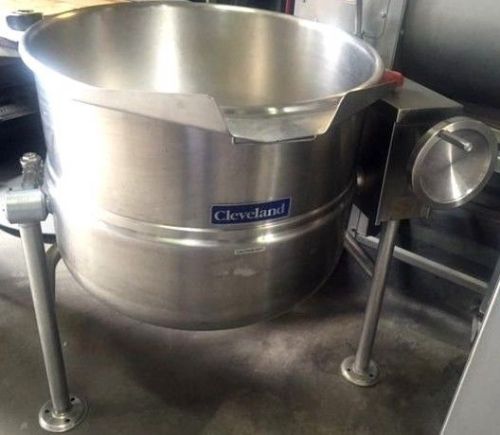 CLEVELAND TILTING 40 GALLON KETTLE DIRECT STEAM JACKETED KDL-40T