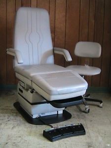 MINT REFURBISHED MIDMARK 417 PODIATRY CHAIR &amp; STOOL