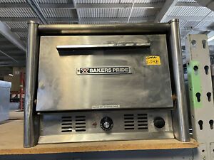Bakers Pride MOS2E - Countertop Pizza Oven