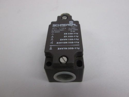 NEW SCHMERSAL Z4V10H 332-11Y ROLLER LIMIT SWITCH 250V-AC 6A AMP D280568