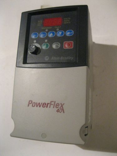 ALLEN BRADLEY POWER FLEX 40 FREQUENCY DRIVE 22B-D2P3N104 1HP, 380-480VAC ,0-460