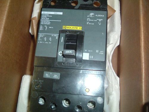 SQUARE D SKAL 3225  CIRCUIT BREAKER 225 AMP  MOLDED CASE NEW PACKAGED.