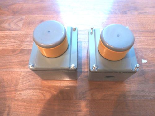 LOT OF 2 STI TS-20 TOUCHSTART, 44527-0020 PALM BUTTONS w/ ALLEN BRADLEY BOXES