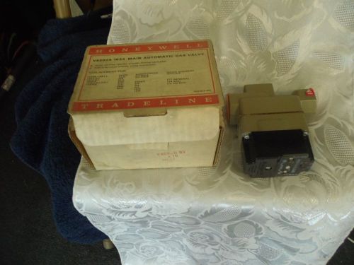 Honeywell v8202a 1034 main automatic gas valve for sale