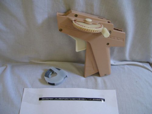 WORKS! DYMO LABEL MAKER &amp; LABELING TAPE New outside pkg. See Sample See PHOTOS!