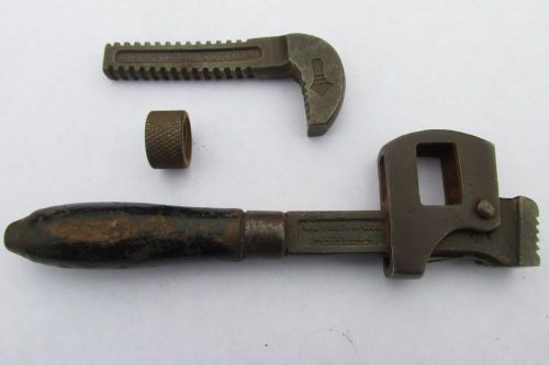 VINTAGE STILLSON WALWORTH MFG CO 7&#034; WOOD HANDLED  ADJUSTABLE PIPE WRENCH TOOL