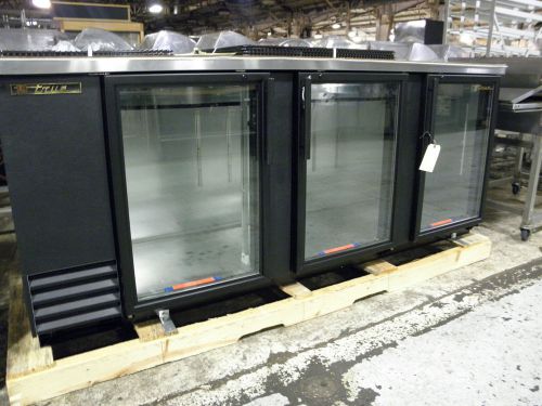 NEW TRUE TBB-4G-LD 90&#034; THREE DOOR REFRIGERATED BACK BAR BOTTLE  DISPLAY