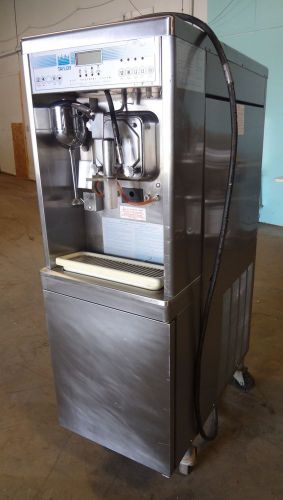 COMMERCIAL &#034;TAYLOR&#034; WATER COOLED ICE CREAM / MILKSHAKE  HEAVY DUTY 3 PH MACHINE