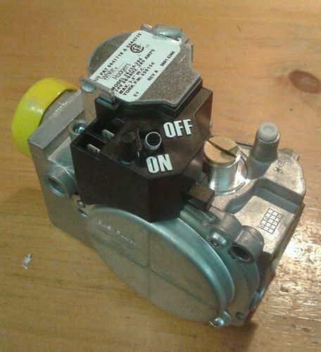 White Rodgers Furnace Gas Valve 36J24-206 York 698154