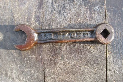 Vintage Fire Hydrant Wrench Cast Iron Tool Logo  LE. Blohd