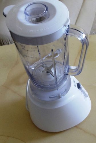Rival rv-928 6-speed blender 350w color: white - mint condition for sale